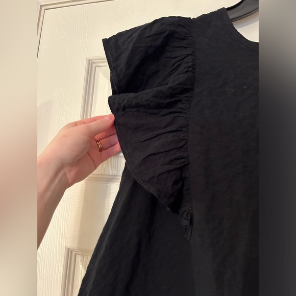 A New Day Flutter Sleeve Black Linen Top - Picture 4 of 7